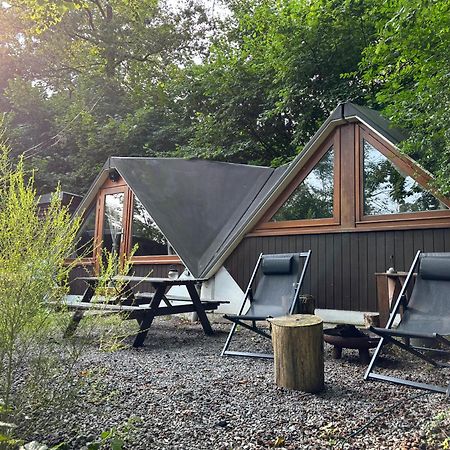 Chalet Tropical Avec Bain A Bulles - In The Woods Gesves Eksteriør bilde