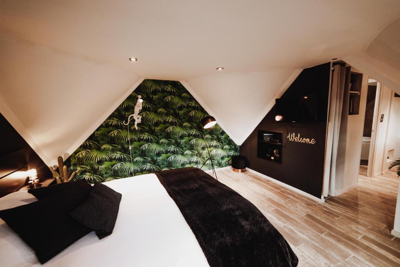 Chalet Tropical Avec Bain A Bulles - In The Woods Gesves Eksteriør bilde